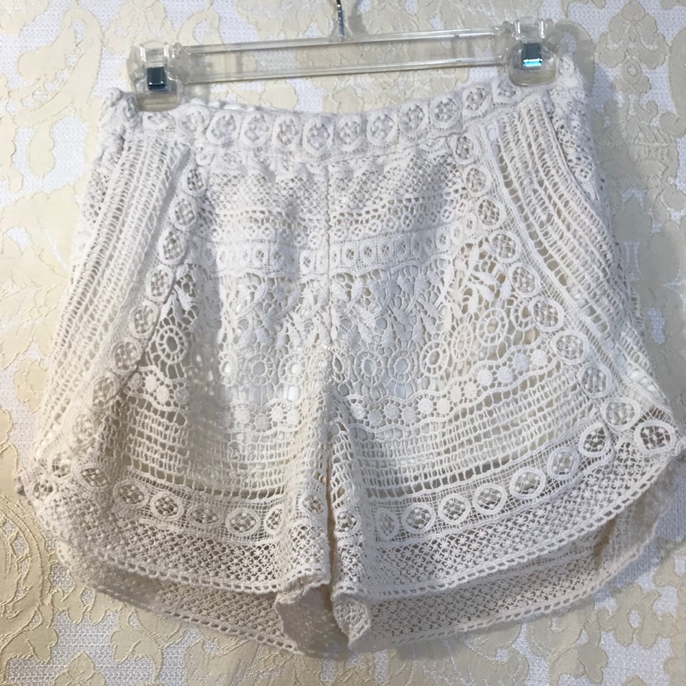 Crochet cute shorts with side pocket